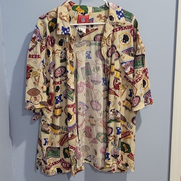 NFL Other - NFL Multicolor Casual Button Down Shirt